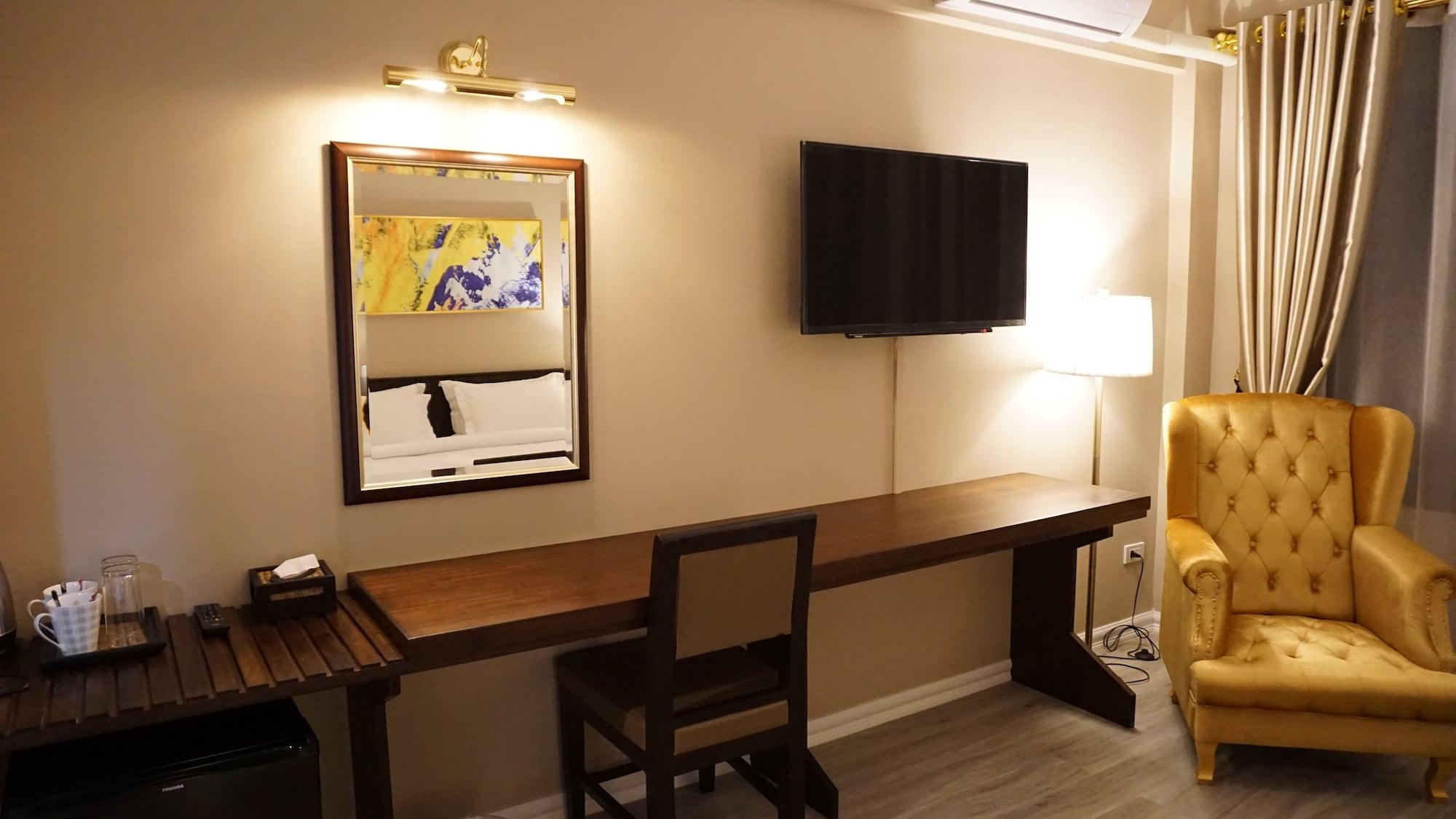 Taris Art Hotel Phrae Zewnętrze zdjęcie