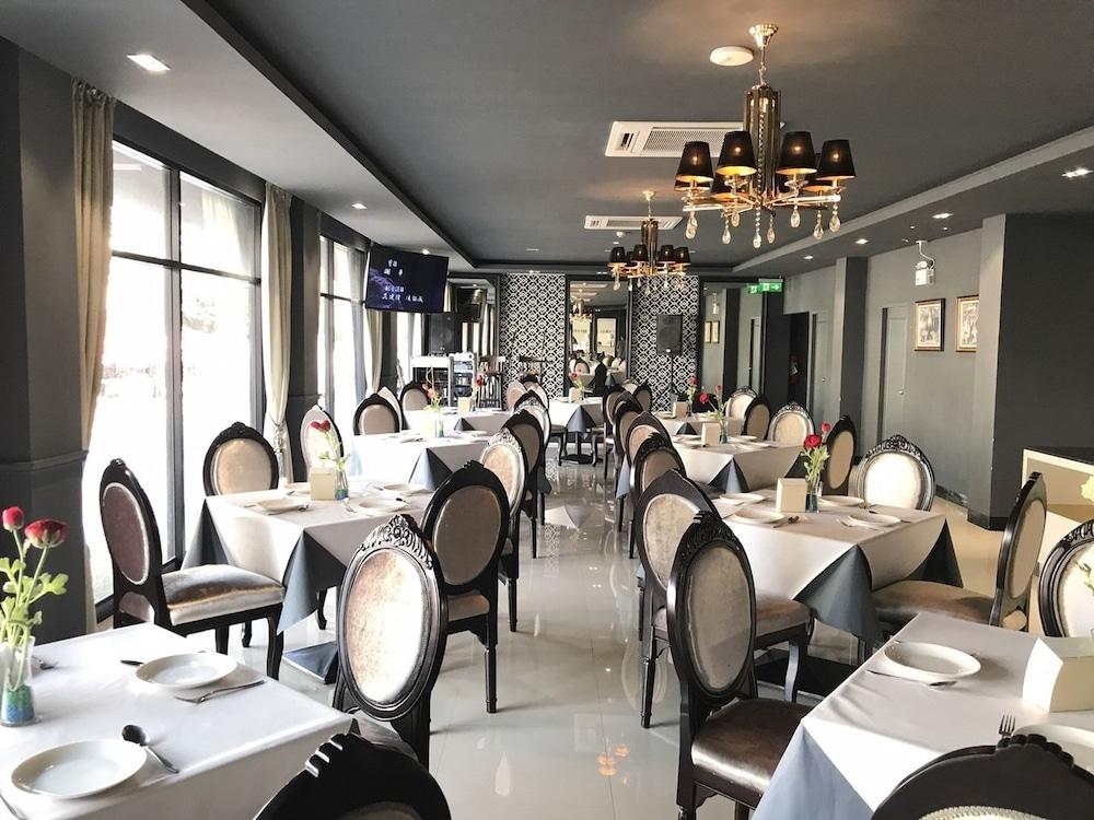 Taris Art Hotel Phrae Zewnętrze zdjęcie