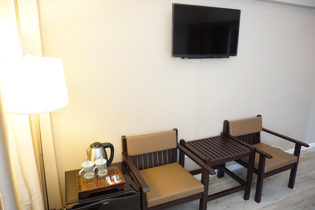 Taris Art Hotel Phrae Zewnętrze zdjęcie