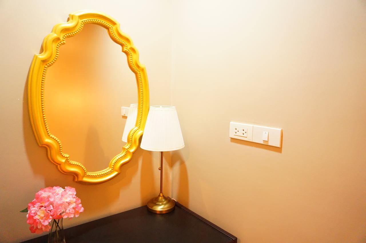 Taris Art Hotel Phrae Zewnętrze zdjęcie