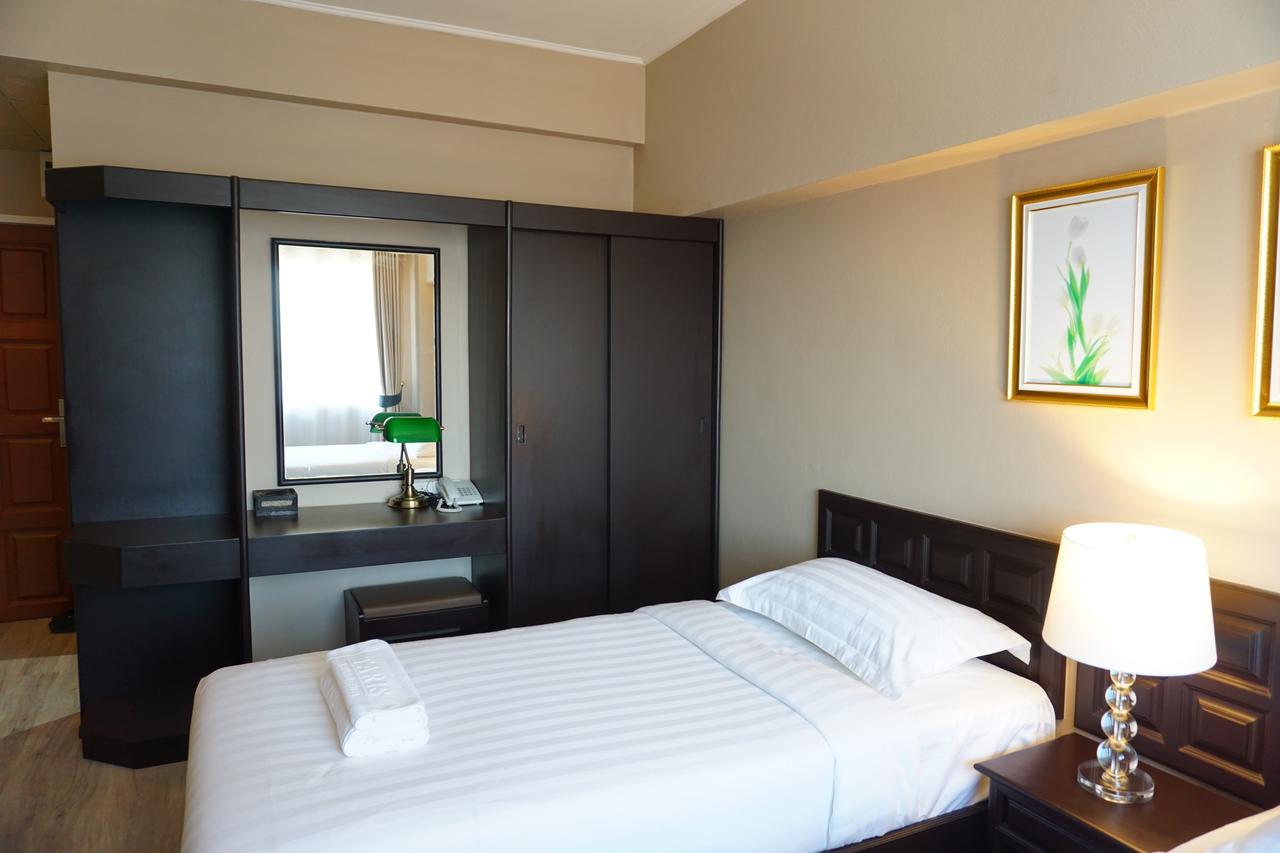 Taris Art Hotel Phrae Zewnętrze zdjęcie