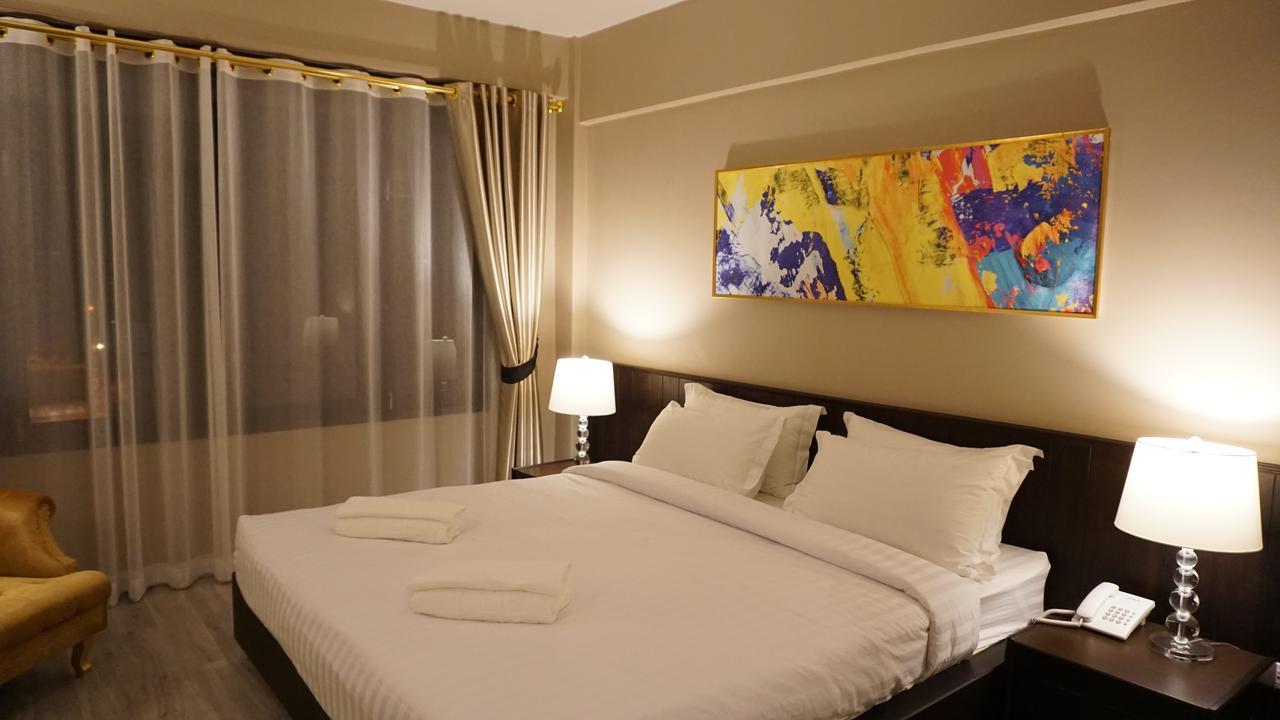 Taris Art Hotel Phrae Zewnętrze zdjęcie